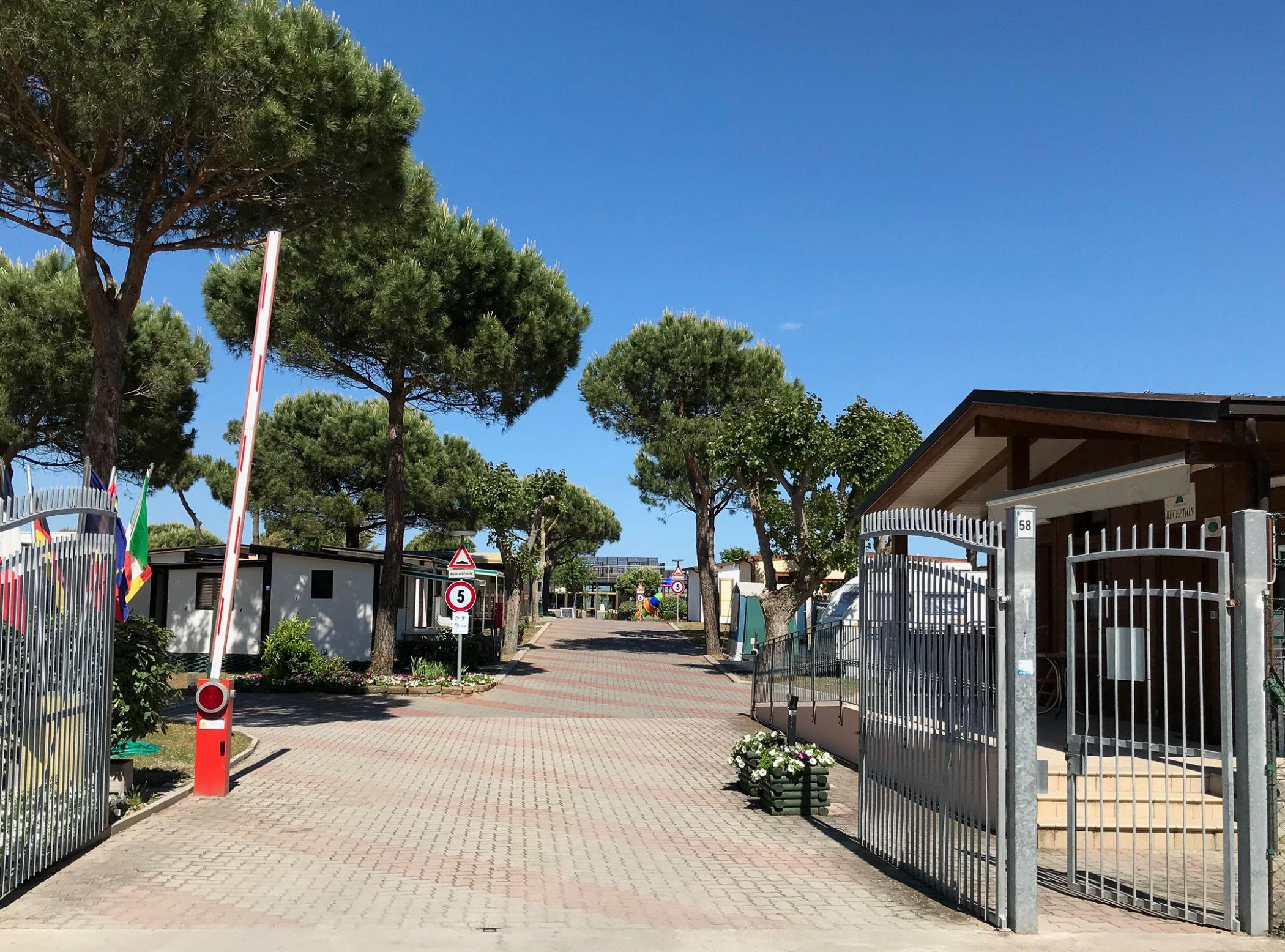 Club Del Sole Pini Boutique Resort Punta Marina Luaran gambar